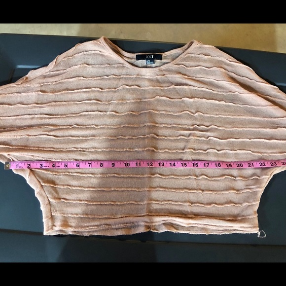 XXI | Shabby Pink sheer long sleeve crop top - Picture 8 of 8